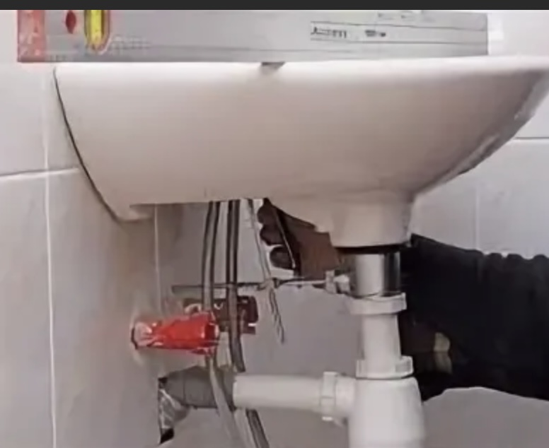 Установка раковины в ванной в Солнцево города Москвы — Монтаж ...